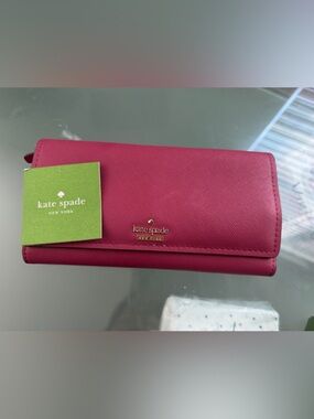 kate spade Saffiano Leather Continental Wallet in Berry